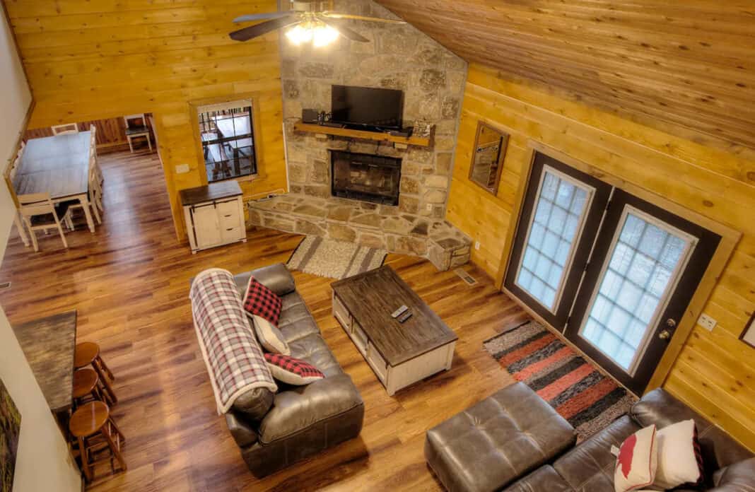 12 Cozy PetFriendly Cabins in Pigeon TN Doggy Check In