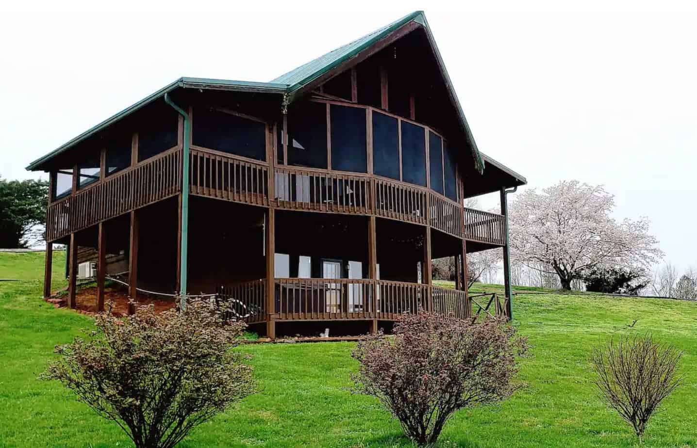 Dogs Allowed The 10 Best PetFriendly Cabin Rentals in Wears Valley