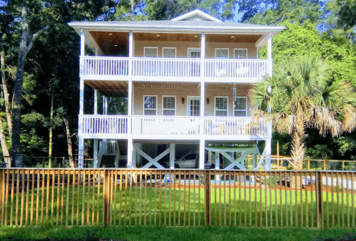 11 Pet-Friendly Airbnb Rentals In Oak Island, NC For Your Coastal ...